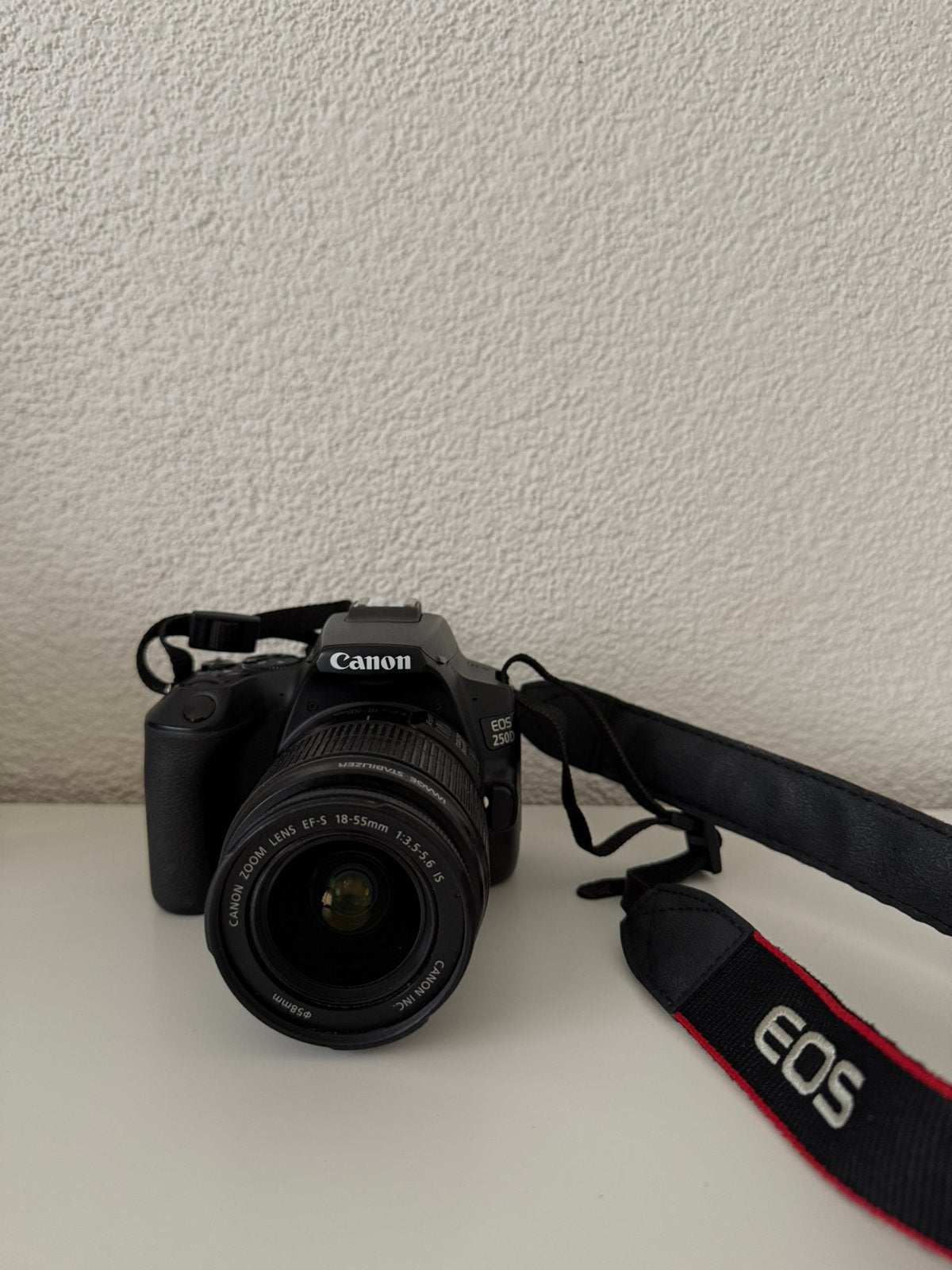 canon EOS 250d Spiegelreflex & 18-55mm Lens, Ophalen of Verzenden, Zo goed als nieuw, Canon, Geen optische zoom