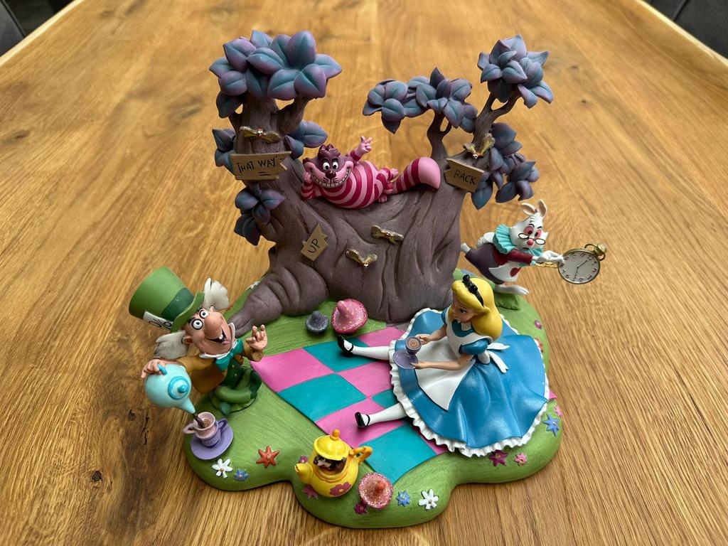 Alice in Wonderland, Mad Tea Party Limited Disney Classic, Ophalen, Overige figuren, Zo goed als nieuw, Beeldje of Figuurtje