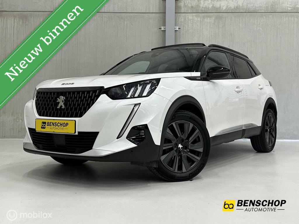 Peugeot 2008 1.2 PureTech GT Pack Panodak Virtual Navi Carpl, Auto's, Peugeot, Automatische klimaatregeling, Zwart, 1199 cc, Wit