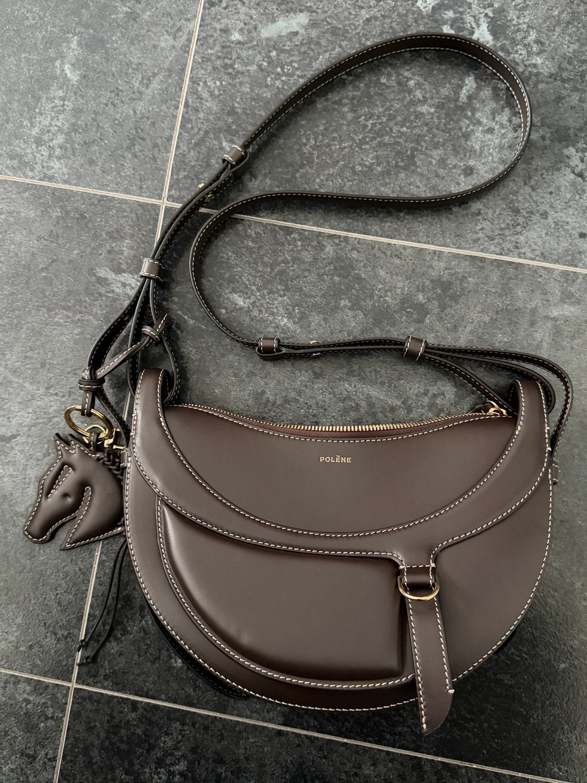Polène Numéro Dix tas - Donkerbruin, Sieraden, Tassen en Uiterlijk, Ophalen of Verzenden, Zo goed als nieuw, Bruin, Schoudertasje
