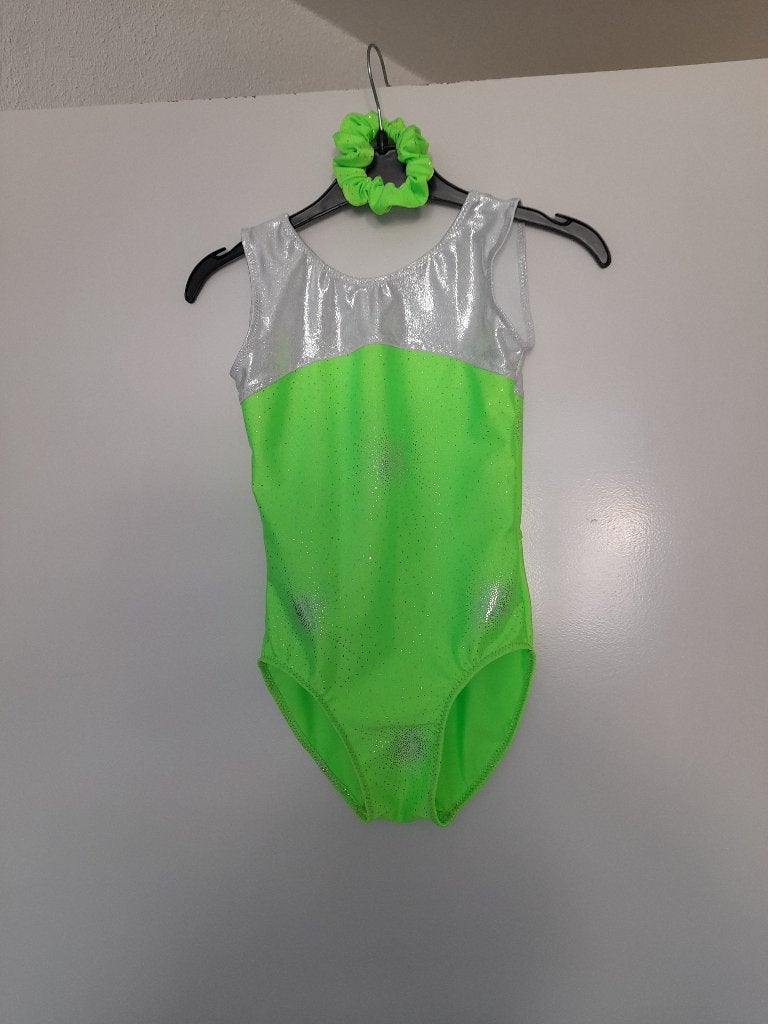 Nieuw!! Turnpakje maat 116-122, Sport en Fitness, Overige kleuren, Nieuw, Ophalen of Verzenden, Kleiner dan kindermaat 122
