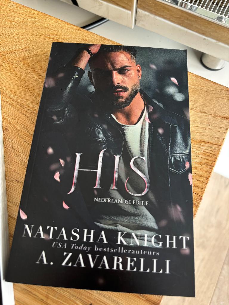 His & Hers – Natasha Knight (gesigneerd duet), Boeken, Ophalen of Verzenden, Zo goed als nieuw, Natasha Knight