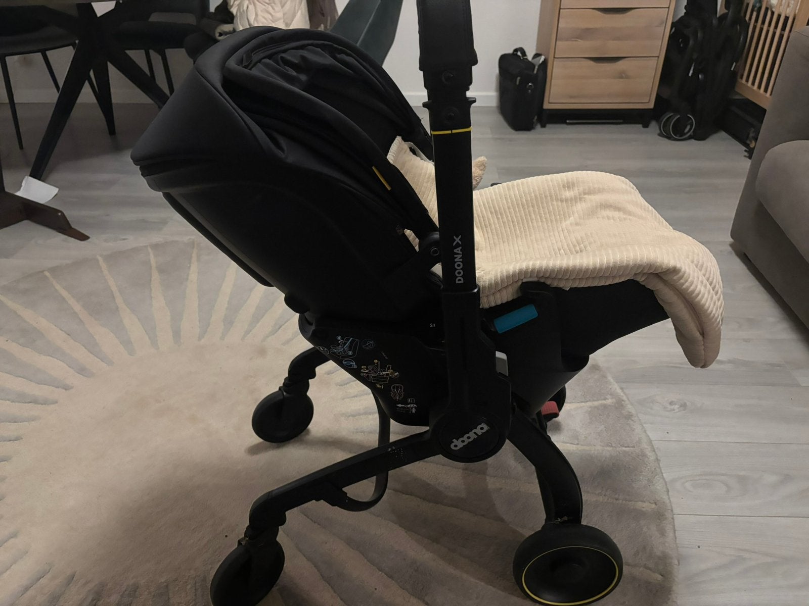 Doona X ZGAN + Isofix base, Kinderen en Baby's, Kinderwagens en Combinaties, Ophalen, Zo goed als nieuw, Overige merken