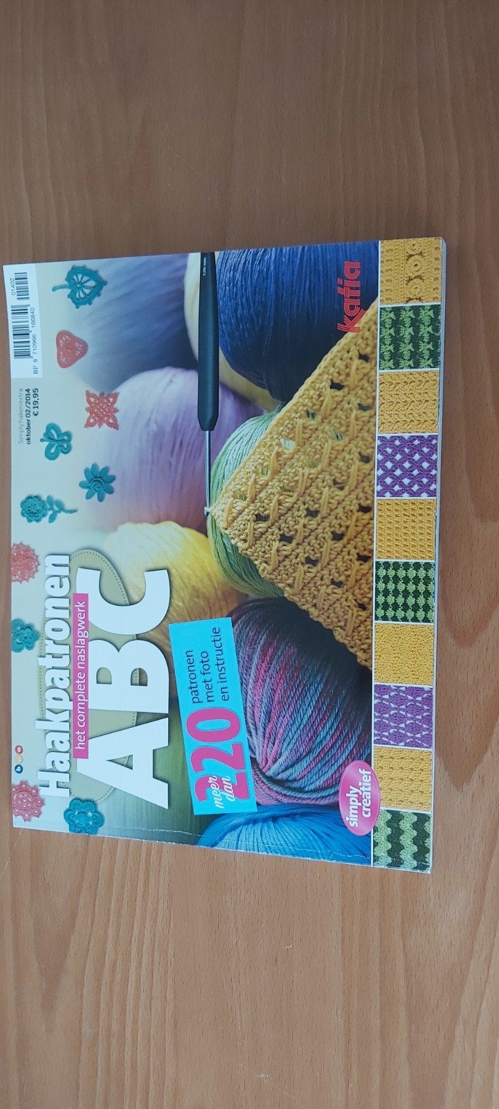Haakpatronen ABC & Katia Big Ribbon Boek, Ophalen of Verzenden, Gebruikt, Haken, Patroon of Boek