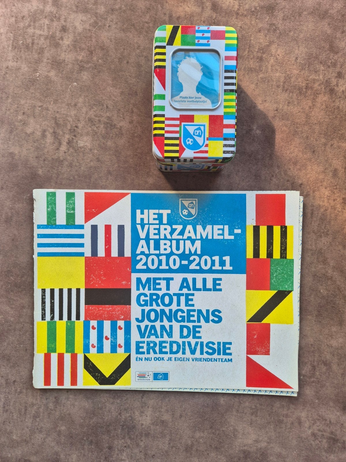Voetbalplaatjes verzamelalbum 2010-2011 met extra plaatjes, Verzamelen, Ophalen of Verzenden, Gebruikt, Overige binnenlandse clubs