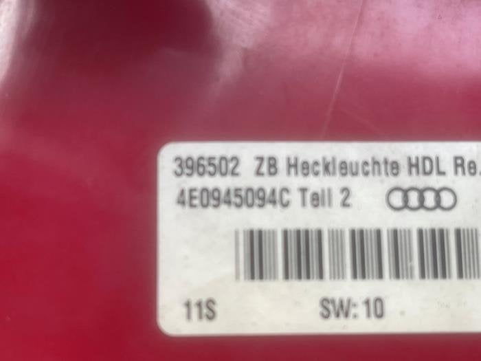 Achterlicht rechts van een Audi A8, Gebruikt, -, Verzenden, -