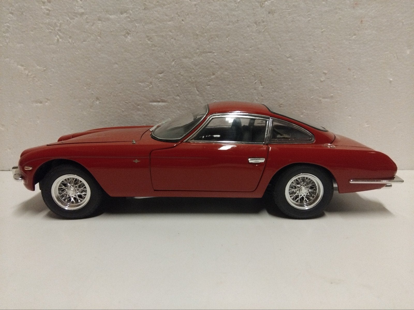 Lamborghini 350 GT wine red 1964 Ricko metal 1:18 KRD, Hobby en Vrije tijd, Ophalen of Verzenden, Zo goed als nieuw, Auto, Overige merken