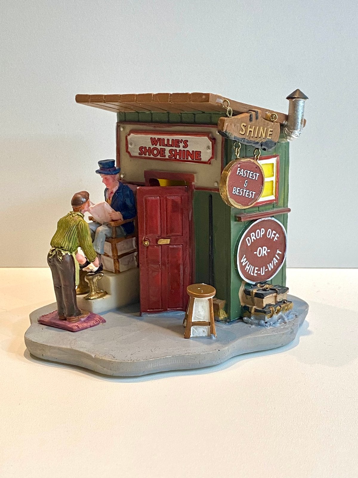 Lemax Carole Towne Willie’s Shineshack (83696), Diversen, Kerst, Verzenden