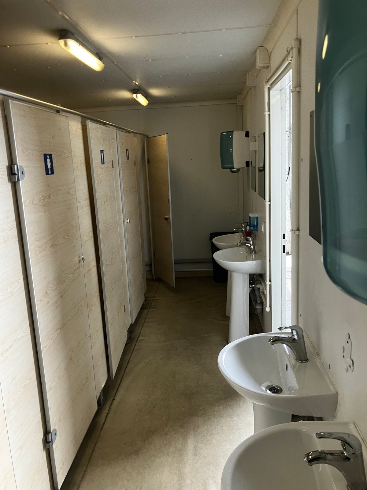 Liber sanitaire unit / toiletunit / container, Ophalen