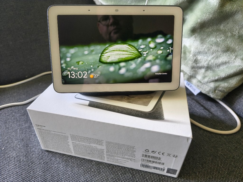 Mooie Google Nest Hub in nieuwstaat met doos en adapter, Audio, Tv en Foto, Mediaspelers, Ophalen of Verzenden, Zo goed als nieuw