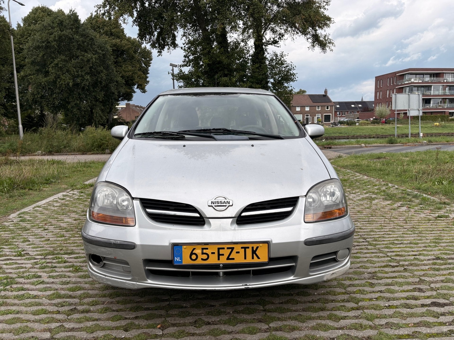 Nissan Almera Tino 2.0 CVT Ambience - Automaat - airco, Auto's, Nissan, 1998 cc, 4 cilinders, 700 kg, Almera Tino