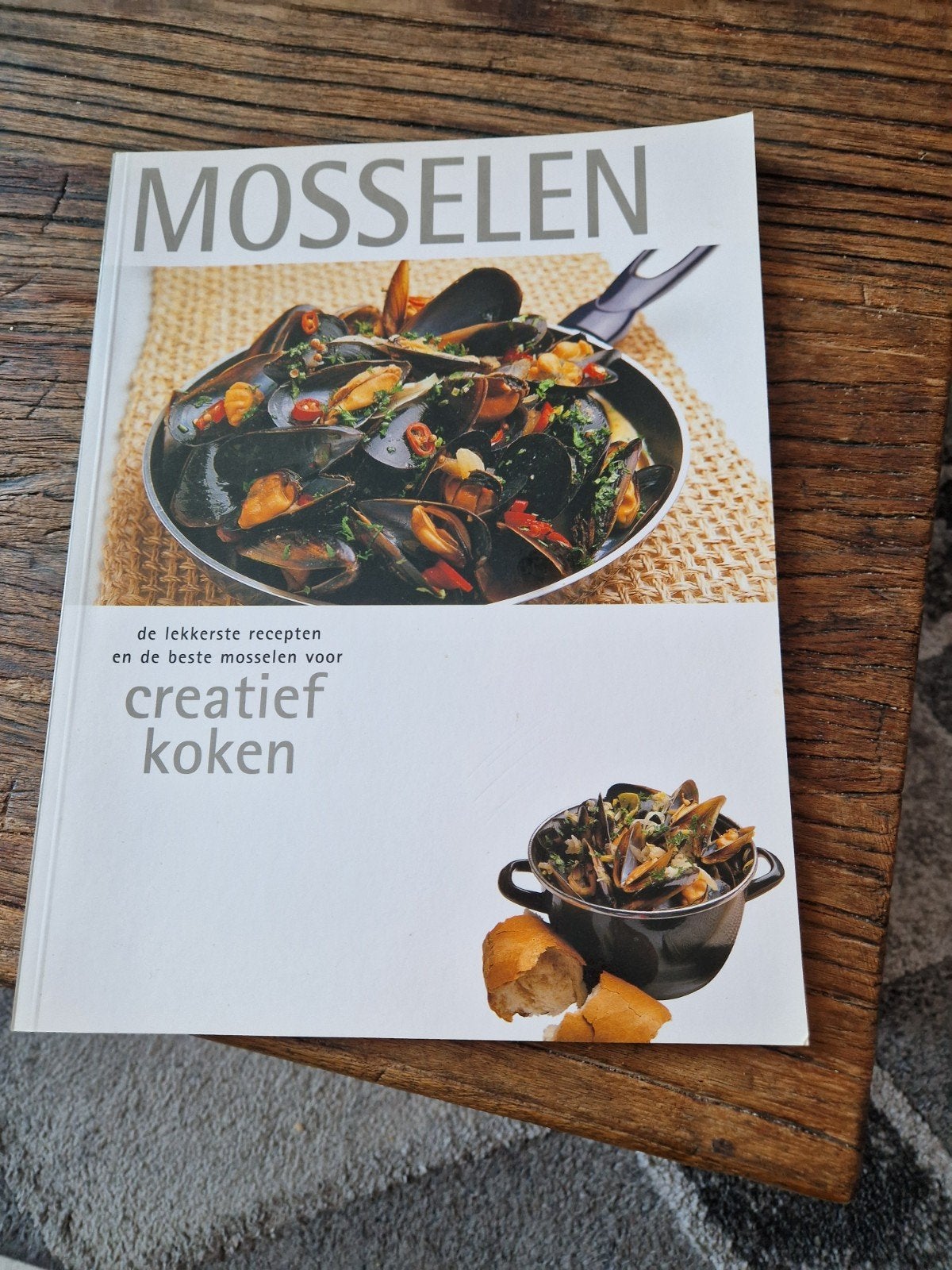 Te koop nieuw kookboek "mosselen".
Nieuwprijs 29,99., Ophalen of Verzenden, Nieuw