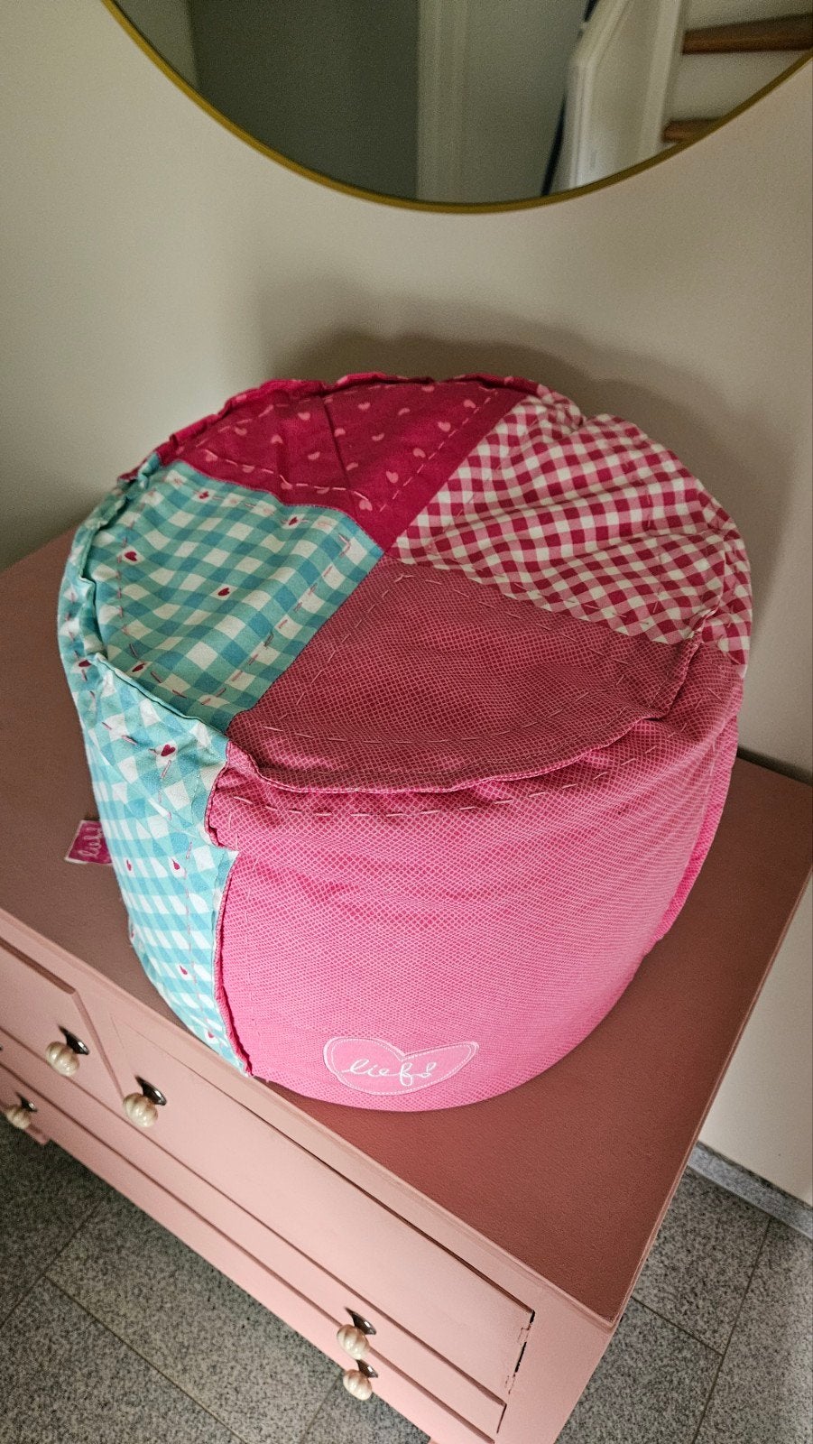 Lief! Lifestyle poef - Roze/Turquoise Geruit patchwork, Minder dan 50 cm, Gebruikt, Rond, Minder dan 50 cm