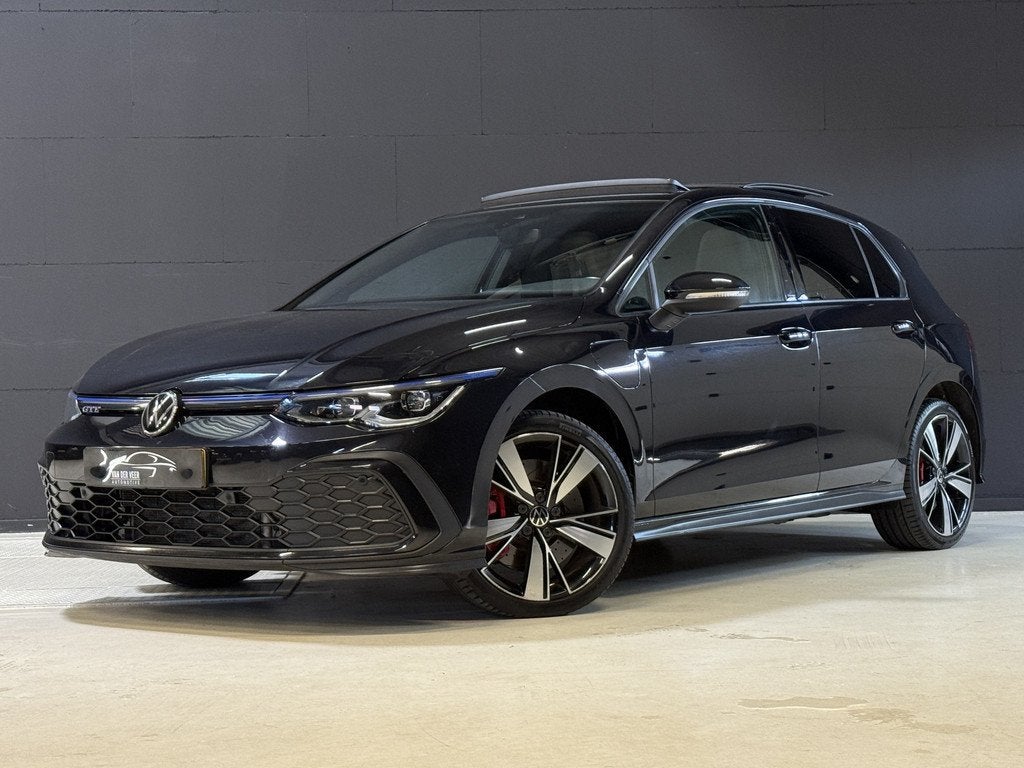 Volkswagen Golf 1.4 eHybrid GTE | SOH 97% | Panoramadak | IQ, Stof, Gebruikt, 4 cilinders, Zwart