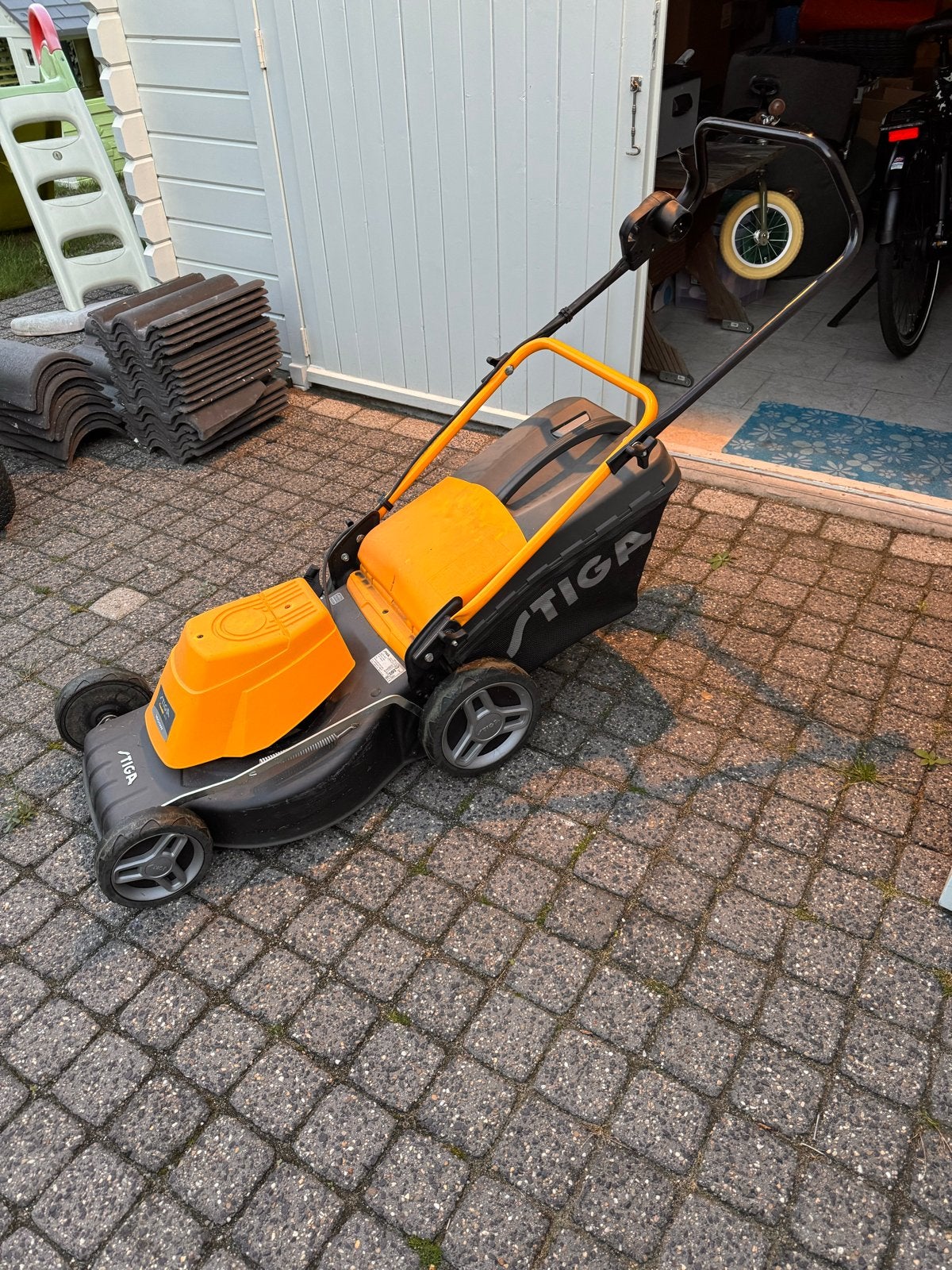Stiga Combi 48 E elektrische grasmaaier 1600W, Tuin en Terras, Ophalen, Cirkelmaaier, Gebruikt, Elektrische grasmaaier
