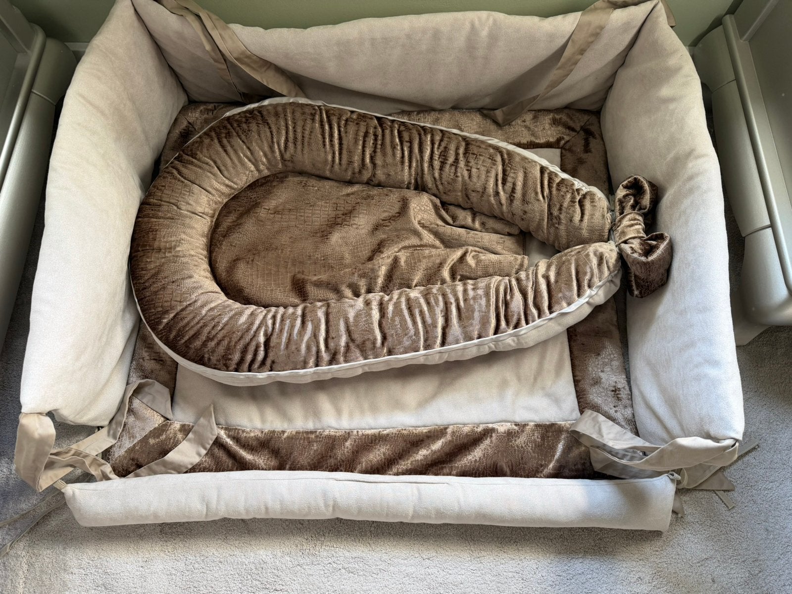 Boxaankleding van El Estilo beige met bruine crocoprint, Ophalen of Verzenden, Zo goed als nieuw, Rechthoekig, Boxkleed