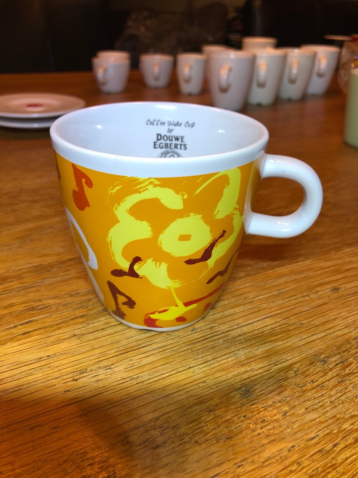 Douwe Egberts Coffee Wake Cup - Geel/Oranje Design, Ophalen, Overige merken, Keramiek, Mok