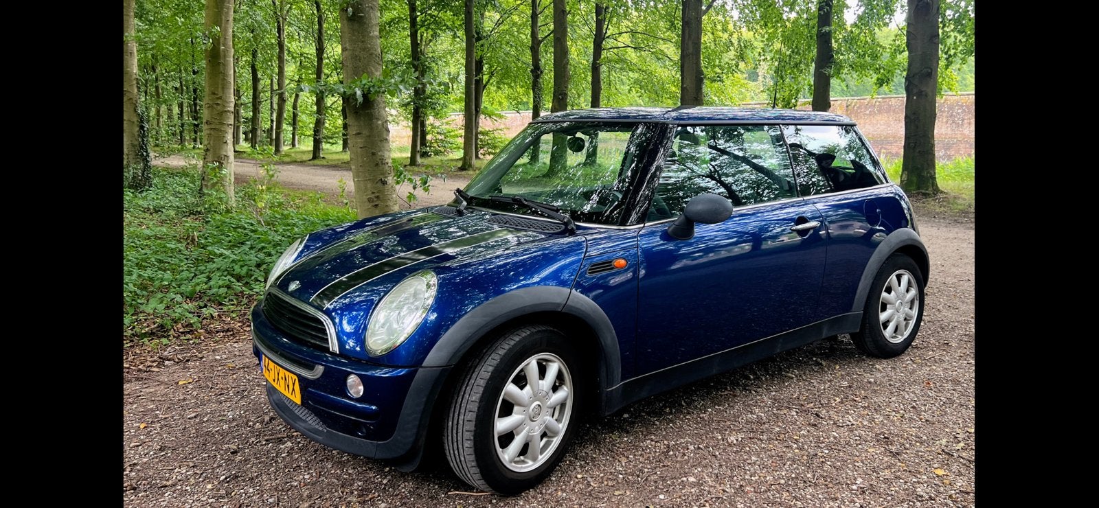 Mini 1.6 16V ONE 2002 Blauw, Auto's, Voorwielaandrijving, Zwart, 4 cilinders, Origineel Nederlands