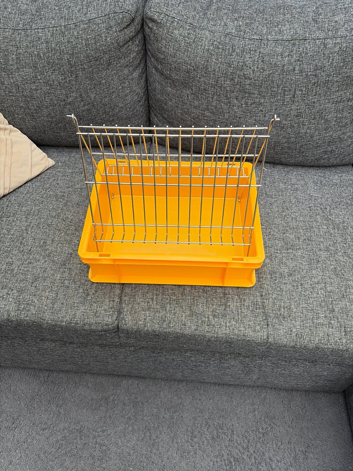 Ontzegelbak honing, Bijen