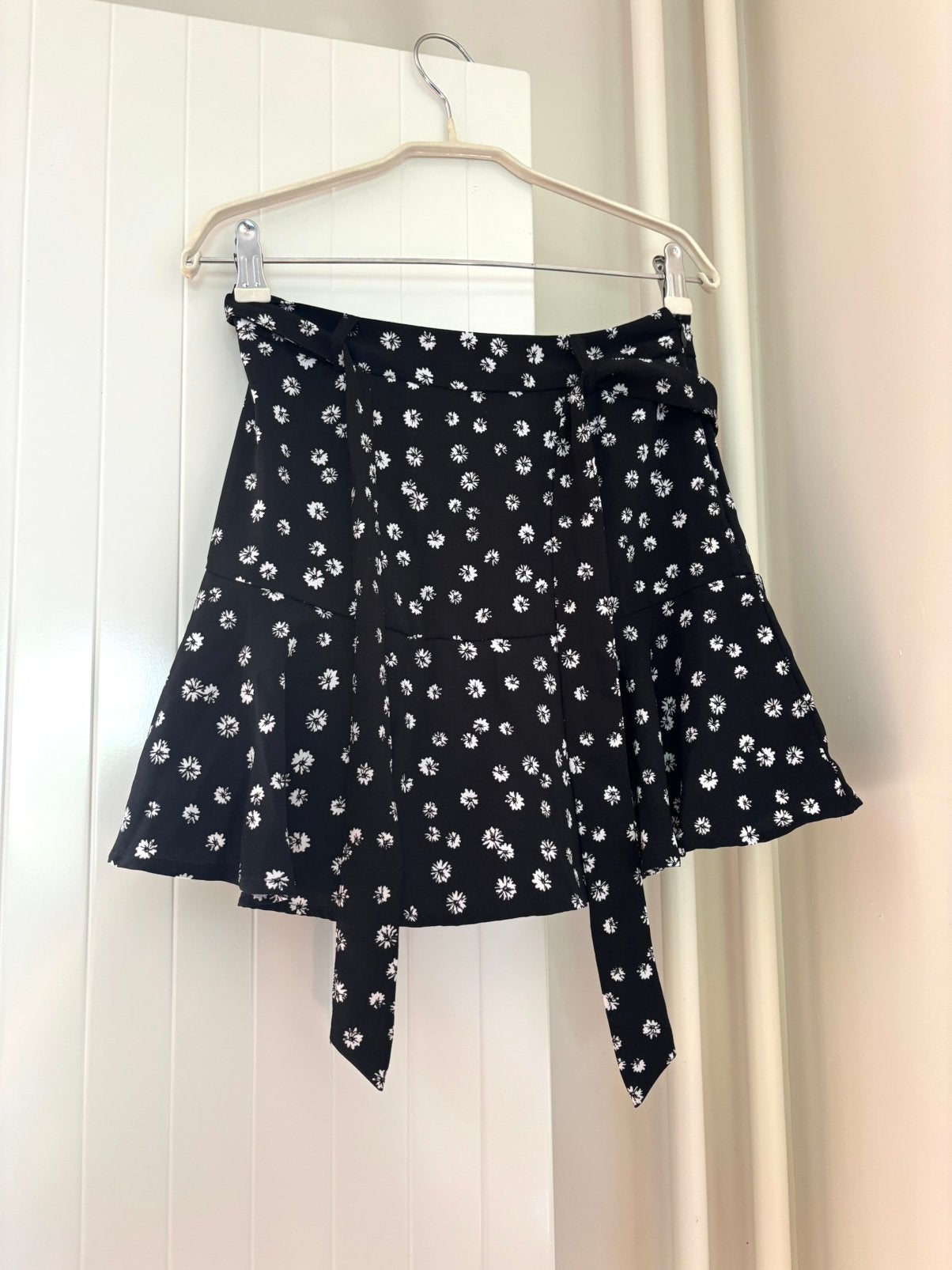 FB Sister New Yorker Skort Maat S bloemen Rokje met Broekje, Kleding | Dames, Rokken, Ophalen of Verzenden, Zo goed als nieuw