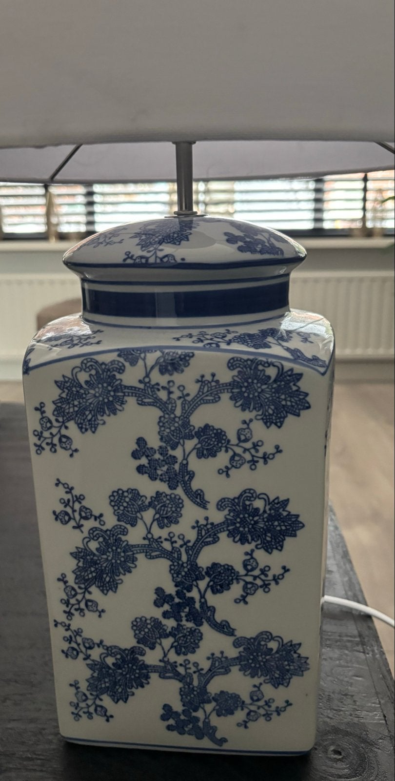 Delfts Blauw Tafellamp met Witte Kap, Meerkleurig, Keramiek, Ophalen of Verzenden, Zo goed als nieuw