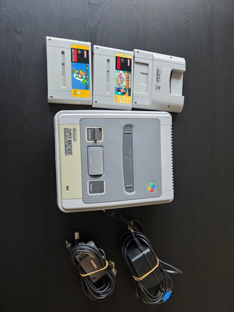 Super Nintendo SNES Console met 2 games en Super GameBoy, Spelcomputers en Games, Spelcomputers | Nintendo Super NES, Ophalen of Verzenden
