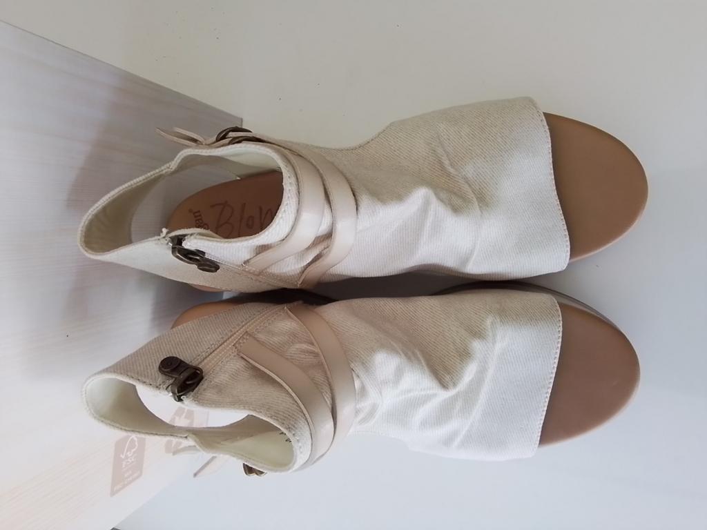 Blowfish Malibu sandalen maat 40 zgan, Blowfish Malibu, Beige, Zo goed als nieuw, Sandalen of Muiltjes