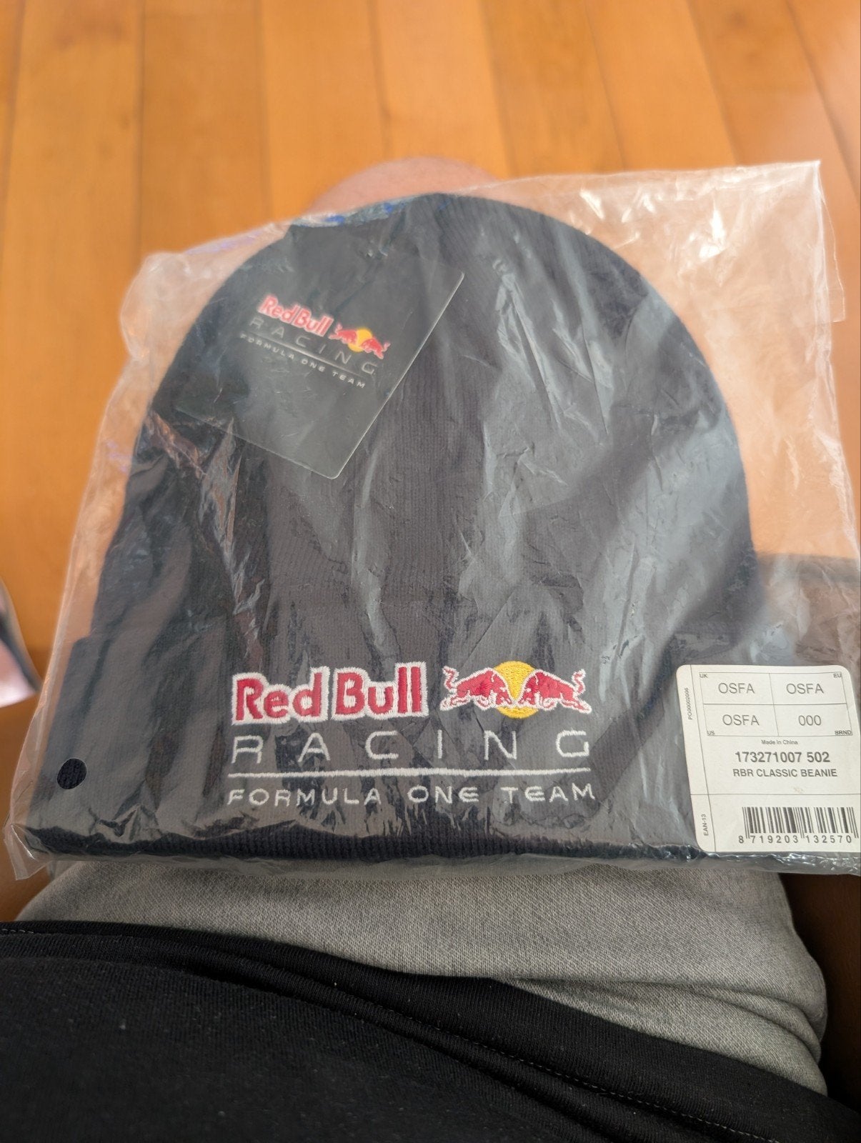 Red Bull Racing F1 Team Beanie - Nieuw in verpakking, Kleding | Heren, Mutsen, Sjaals en Handschoenen, Nieuw, Overige maten, Ophalen of Verzenden