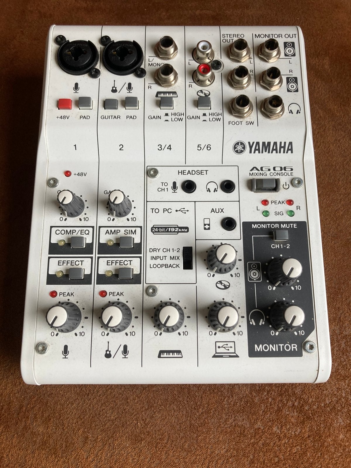 Yamaha AG06 audio interface voor podcasts, Computers en Software, Geluidskaarten, Ophalen, Zo goed als nieuw