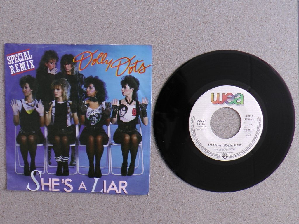 Dolly Dots - She's a liar VINYL SINGLE, Gebruikt, 7 inch, Pop, Fotohoes