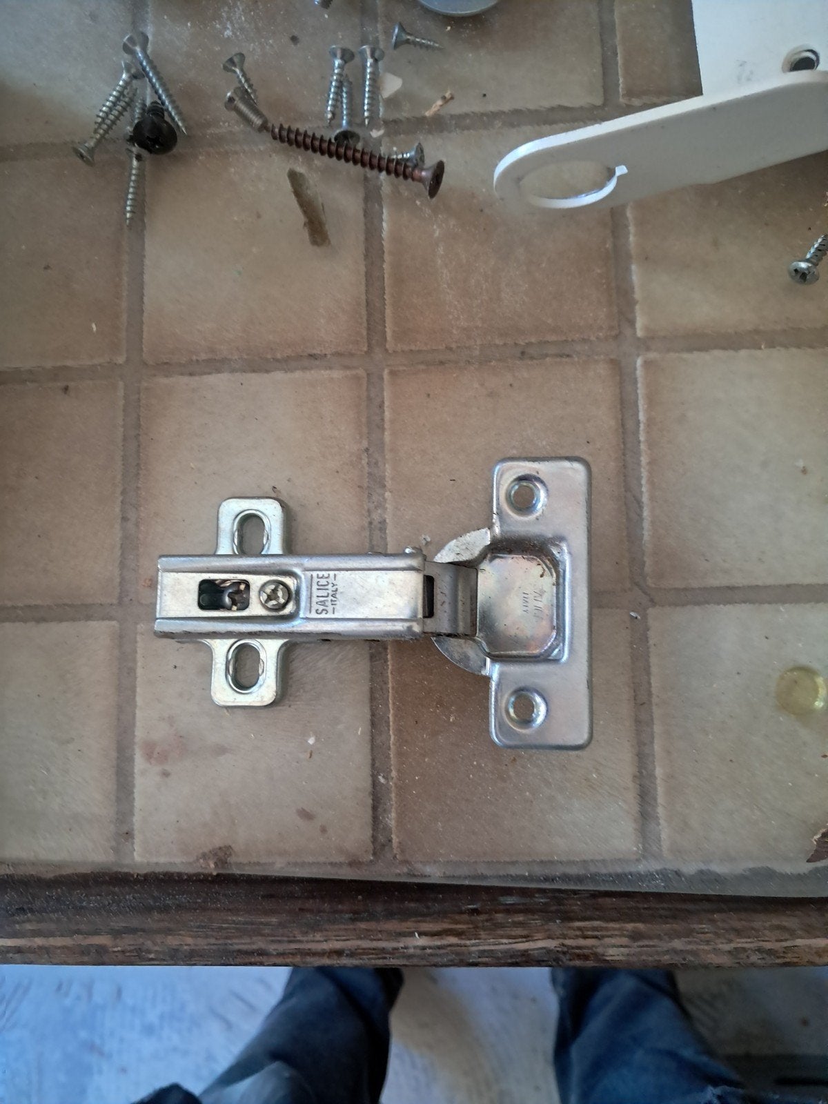 30 stuks keuken scharnieren, Doe-het-zelf en Verbouw, Ophalen of Verzenden, Gebruikt, IJzer, Scharnier