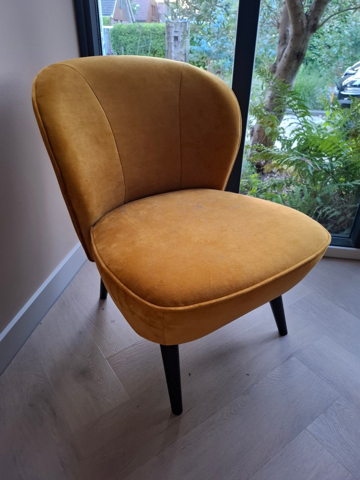 WOOOD Sara Fauteuil - Velvet - Oker - 59x71x70, Ophalen, Minder dan 75 cm, Zo goed als nieuw, Stof