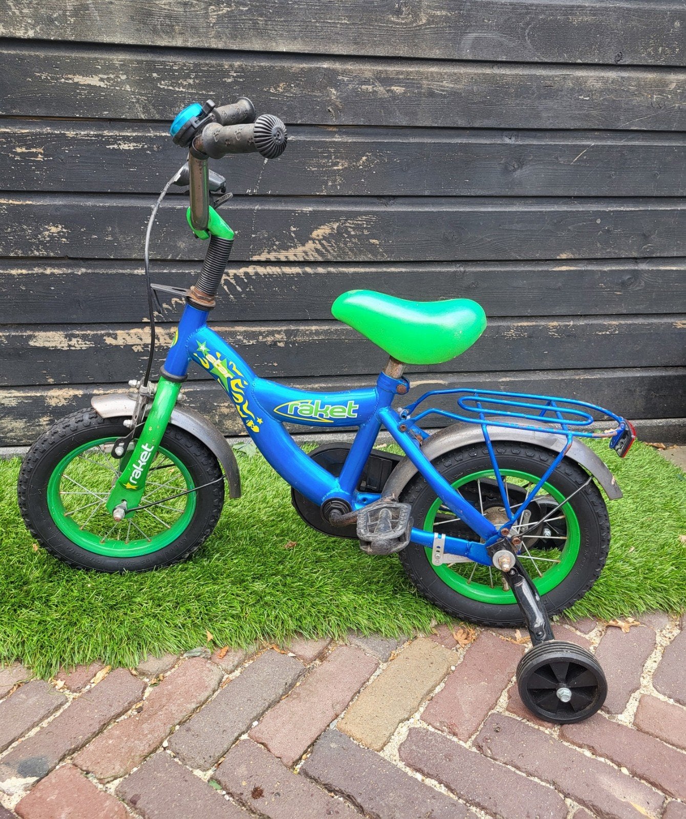Raket kinderfiets 12 inch met zijwieltjes, Fietsen en Brommers, Fietsen | Kinderfietsjes, Ophalen, Terugtraprem, Zijwieltjes, Gebruikt