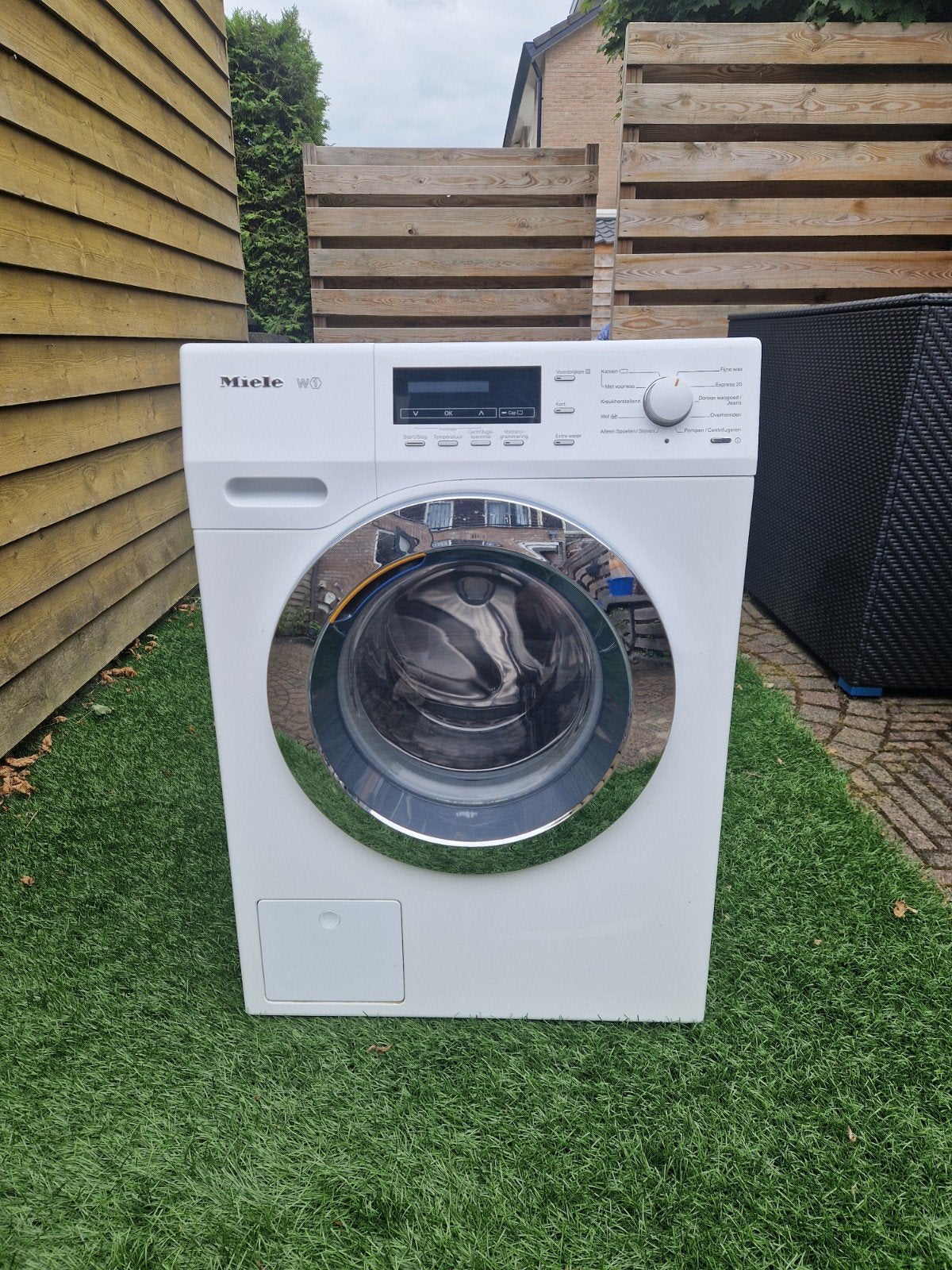 Miele W1 WKB130 - Uitstekende wasmachine voor gezinnen, Ophalen, 1200 tot 1600 toeren, Gebruikt, 8 tot 10 kg