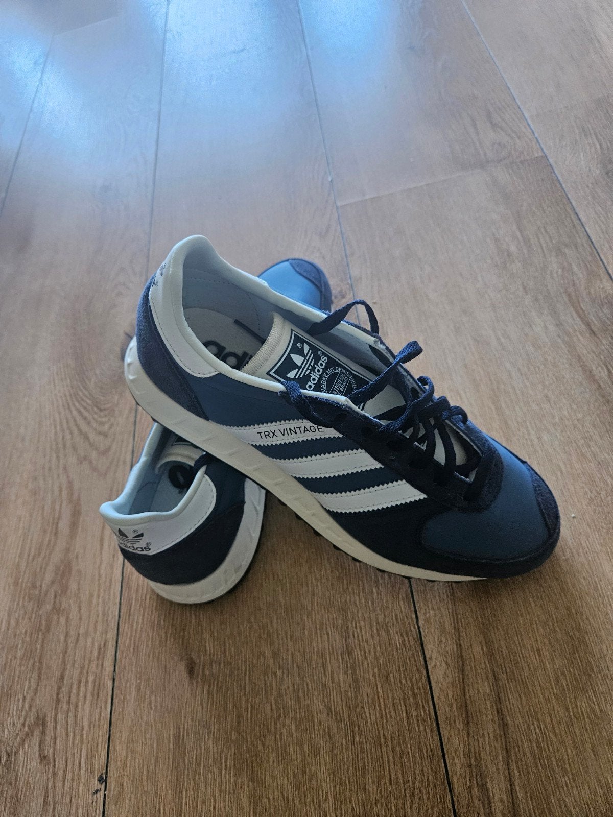 addidas schoenen nieuw, Ophalen of Verzenden, Nieuw, Schoenen