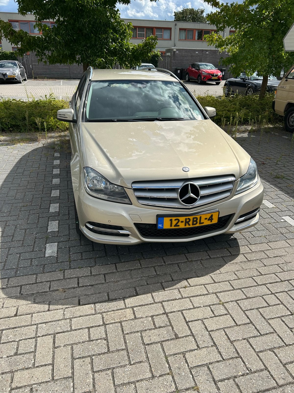 Mercedes-Benz C-Klasse 2.2 CDI C200 Estate AUT 2011 Beige, Automaat, 1800 kg, 4 cilinders, Beige