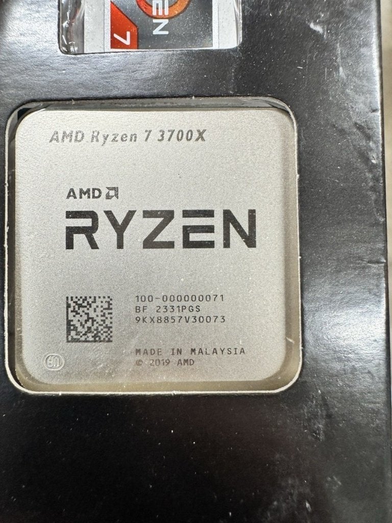 AMD Ryzen 7 3700x met Wraith Prism Koeler te koop, 8-core, Gebruikt, Verzenden, AMD Ryzen 7