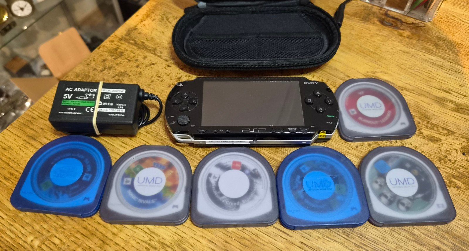 psp-1003 fat, Spelcomputers en Games, Spelcomputers | Sony PSP, Ophalen of Verzenden, Zo goed als nieuw