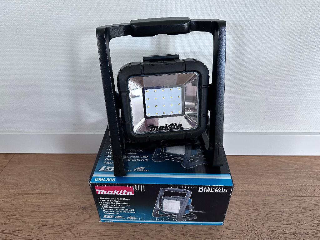 Makita DML805 LED lamp - 750Lm - LXT 14,4V - LXT 18V - 230V, Doe-het-zelf en Verbouw, Bouwverlichting, Ophalen of Verzenden, Nieuw