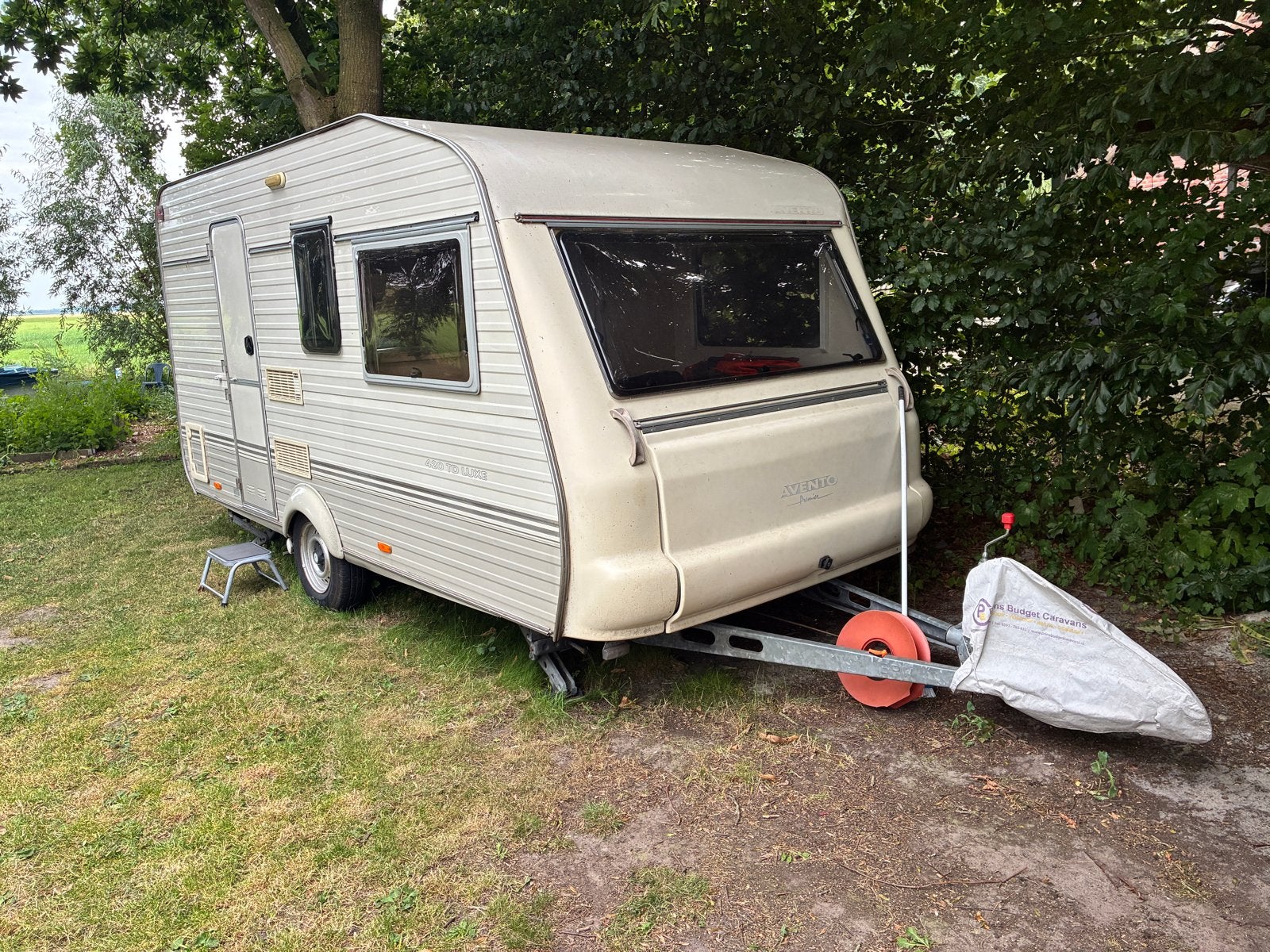 Avento 420TD Luxe Caravan uit 1999 - Compact en Compleet, Caravans en Kamperen, Caravans, Particulier, tot en met 4, 750 - 1000 kg