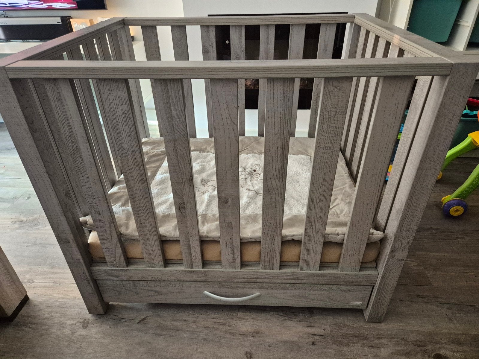 mooie box met boxmatras, Kinderen en Baby's, Ophalen, Zo goed als nieuw, Boxkleed