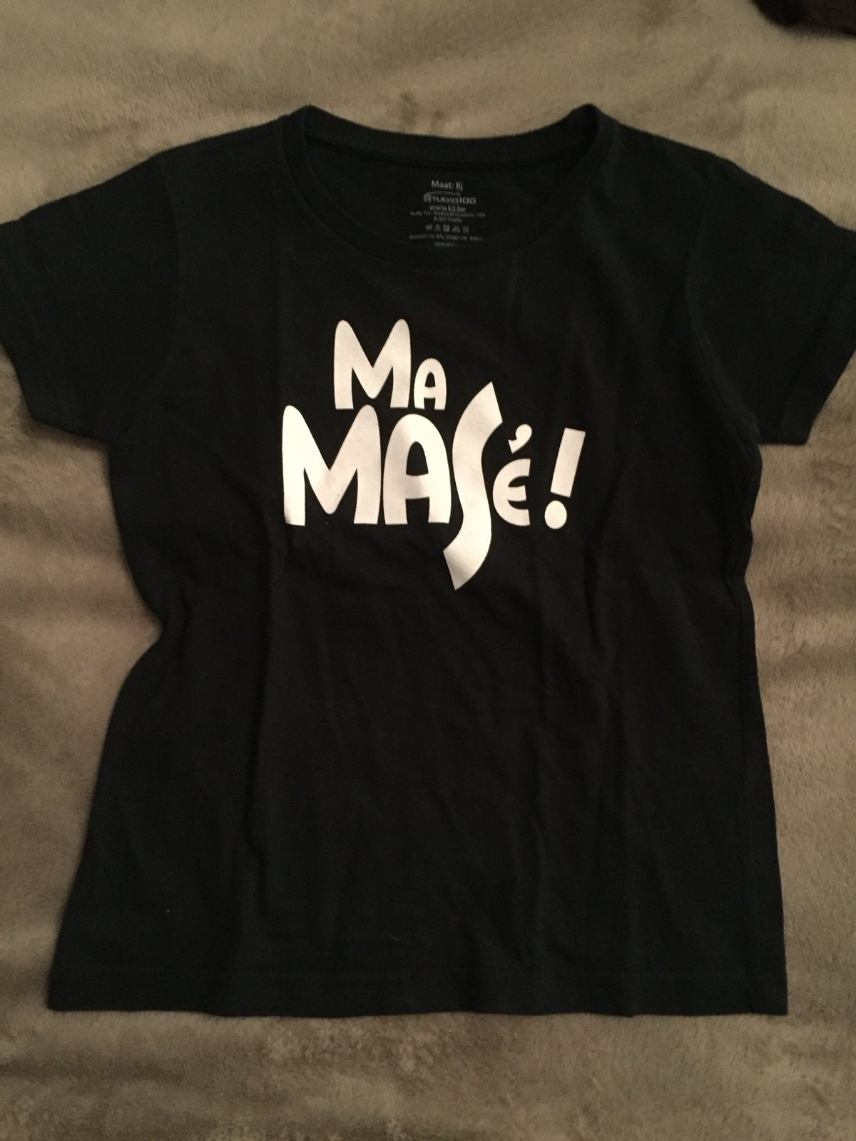 Zwart T-shirt Studio 100 'Ma MaSé!' maat 128, Ophalen of Verzenden, Gebruikt, Meisje, Shirt of Longsleeve