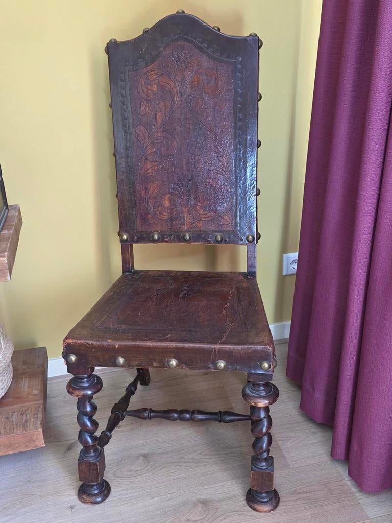 Antieke leren kasteelstoel kasteel stoel uit Brazilië, Antiek en Kunst, Antiek | Meubels | Stoelen en Banken, Ophalen
