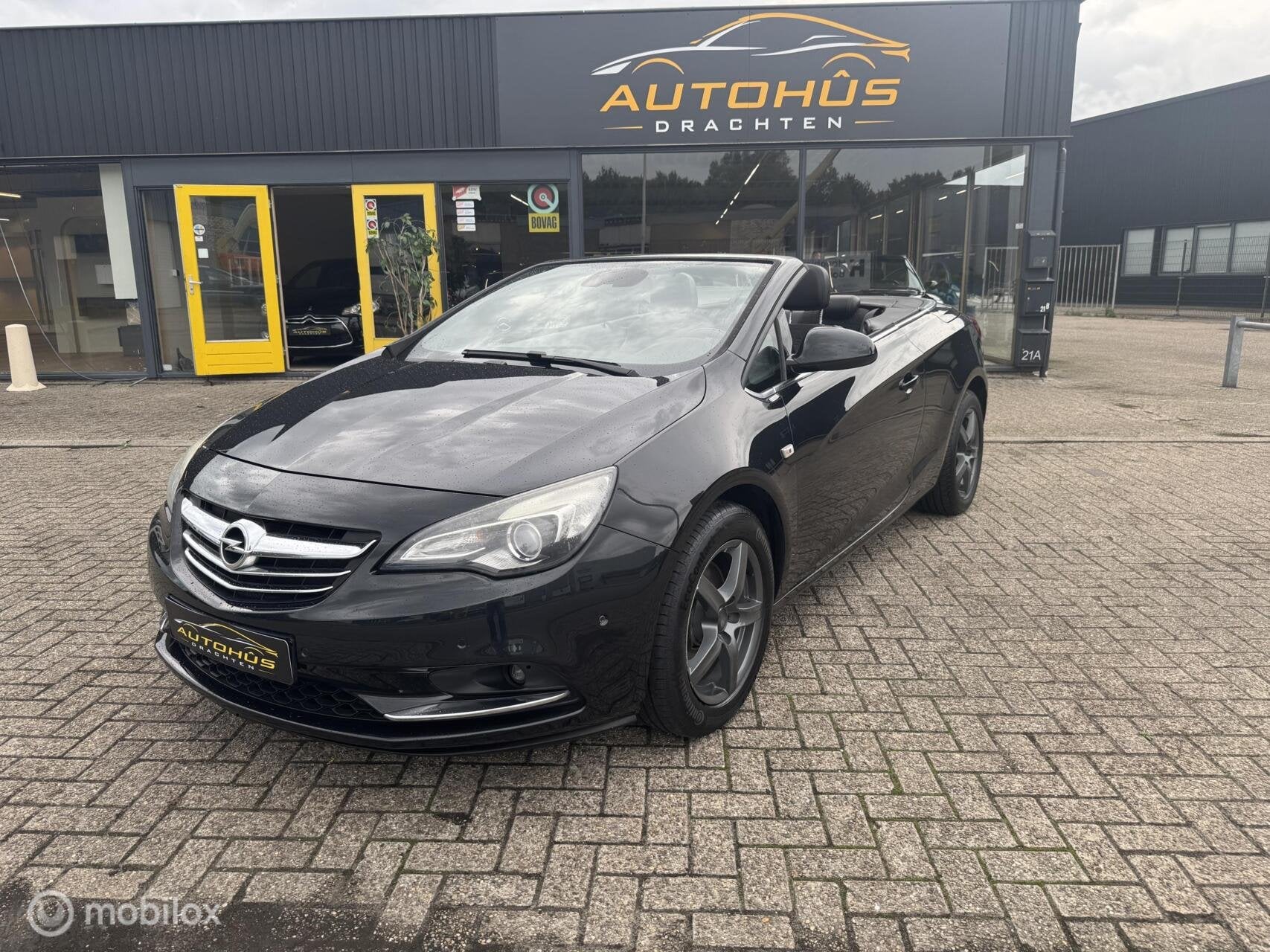 Opel Cascada 1.6 Turbo Cosmo navi lm velgen leer 88251 km, Auto's, Voorwielaandrijving, Dealer onderhouden, Gebruikt, 4 cilinders