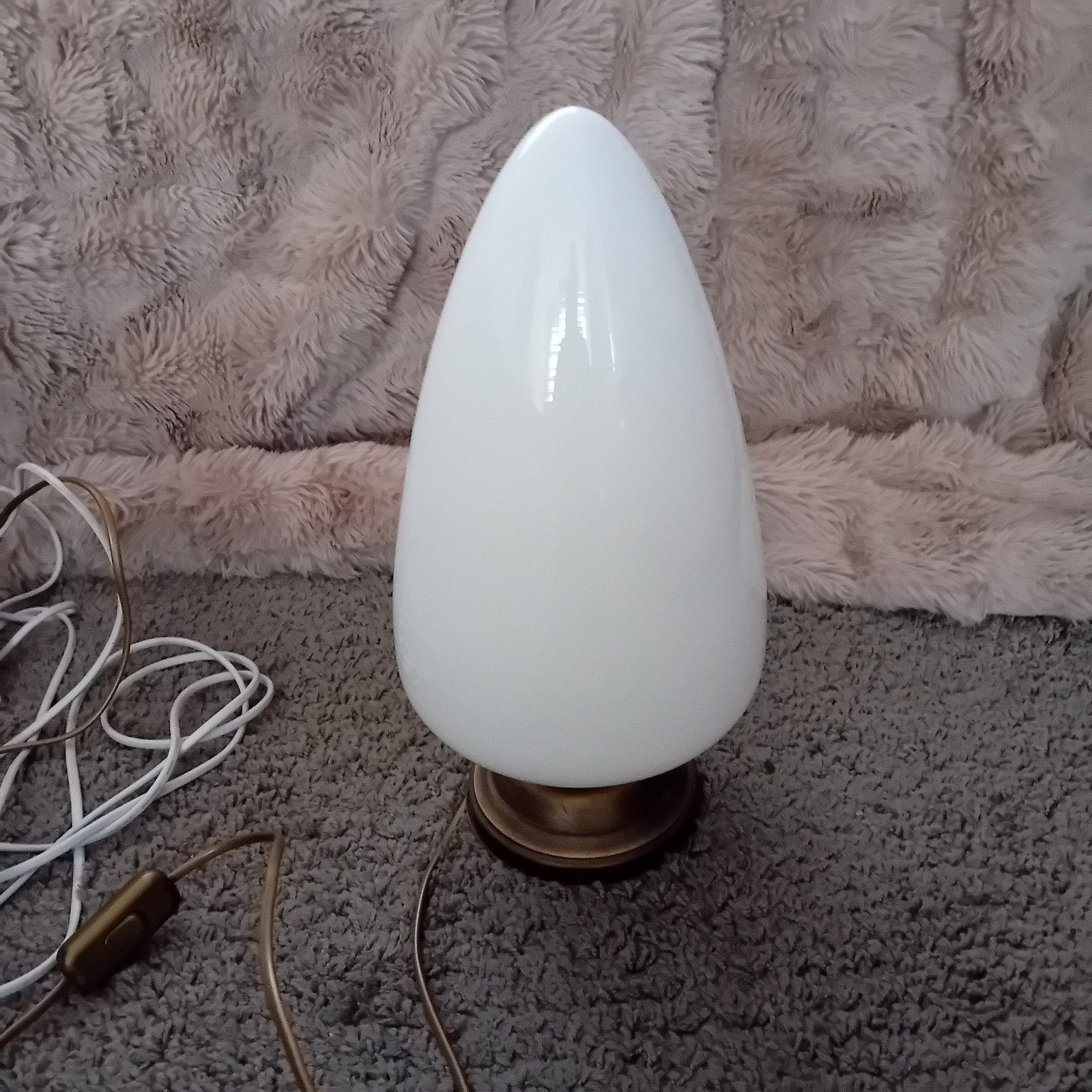 Vintage tafellamp met melkglas kap, Verzenden