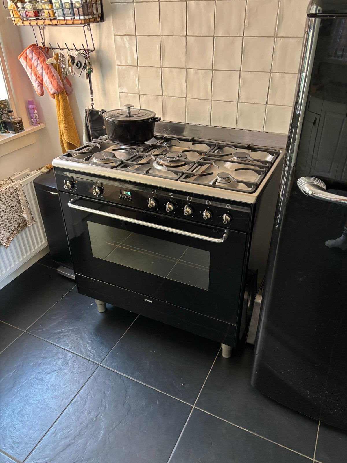 Smeg Fornuis met Oven - Zwart (Gas), Ophalen, Gebruikt, 60 cm of meer, Gas