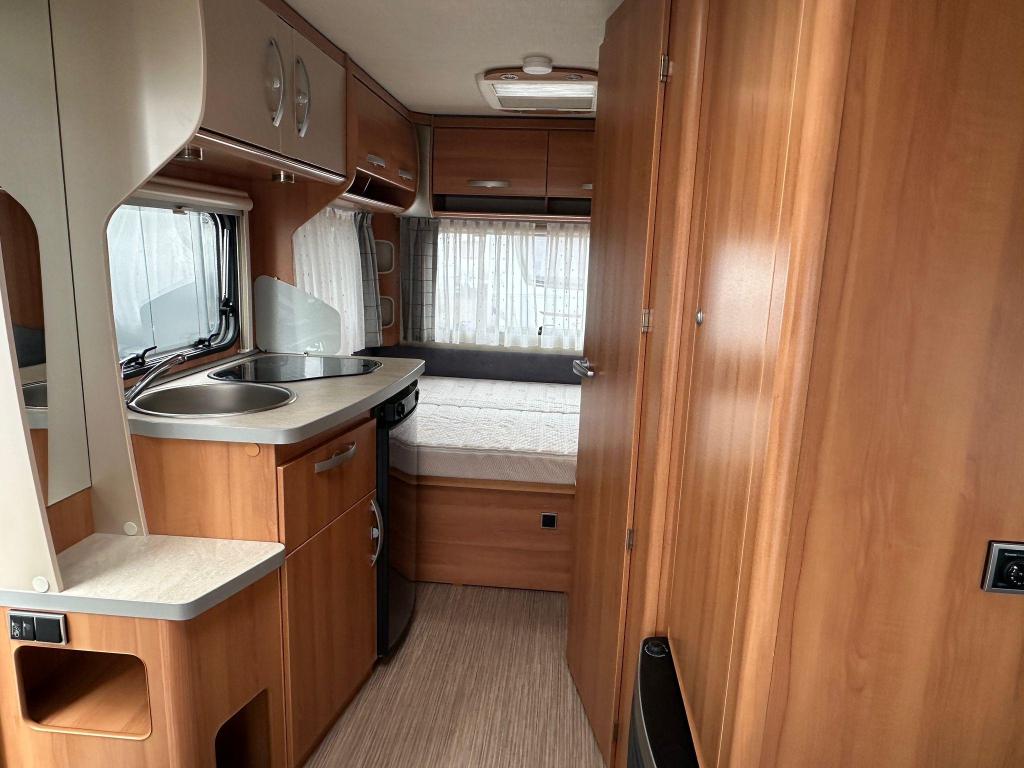 Eriba Nova Light MOVER, Caravans en Kamperen, Bedrijf, Treinzit, Eriba, Schokbreker