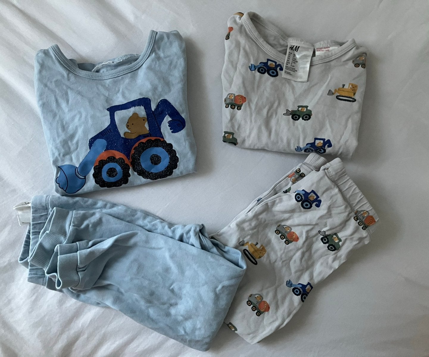 2 pyjama’s maat 98, Ophalen of Verzenden, Gebruikt, Jongen of Meisje, Nacht- of Onderkleding