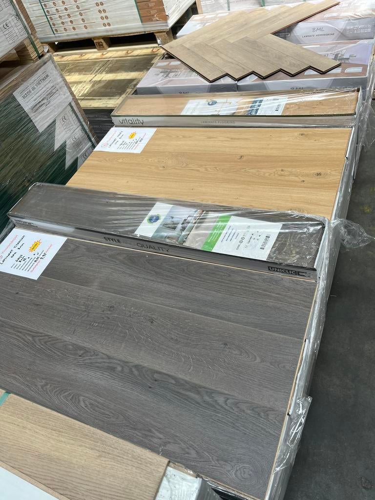 Magazijnverkoop stock donderdag 14 mei, Huis en Inrichting, Stoffering | Vloerbedekking, 75 m² of meer, Ophalen of Verzenden, Zo goed als nieuw