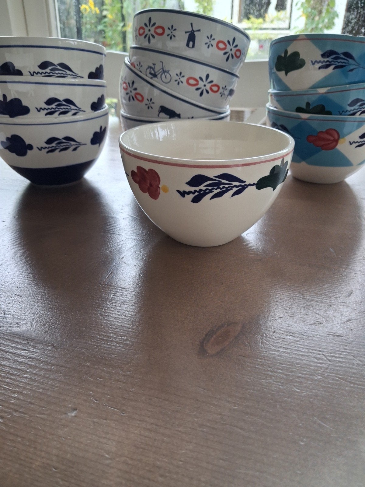 11 brocante soepkommen., Ophalen, Aardewerk, Overige stijlen, Kom(men)